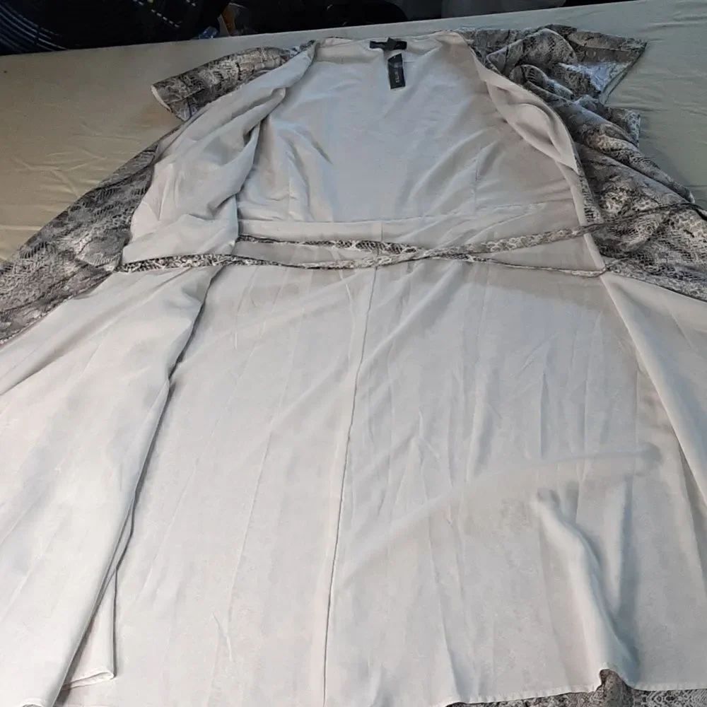 NWT The Limited Python Wrap Dress - Picture 16 of 16